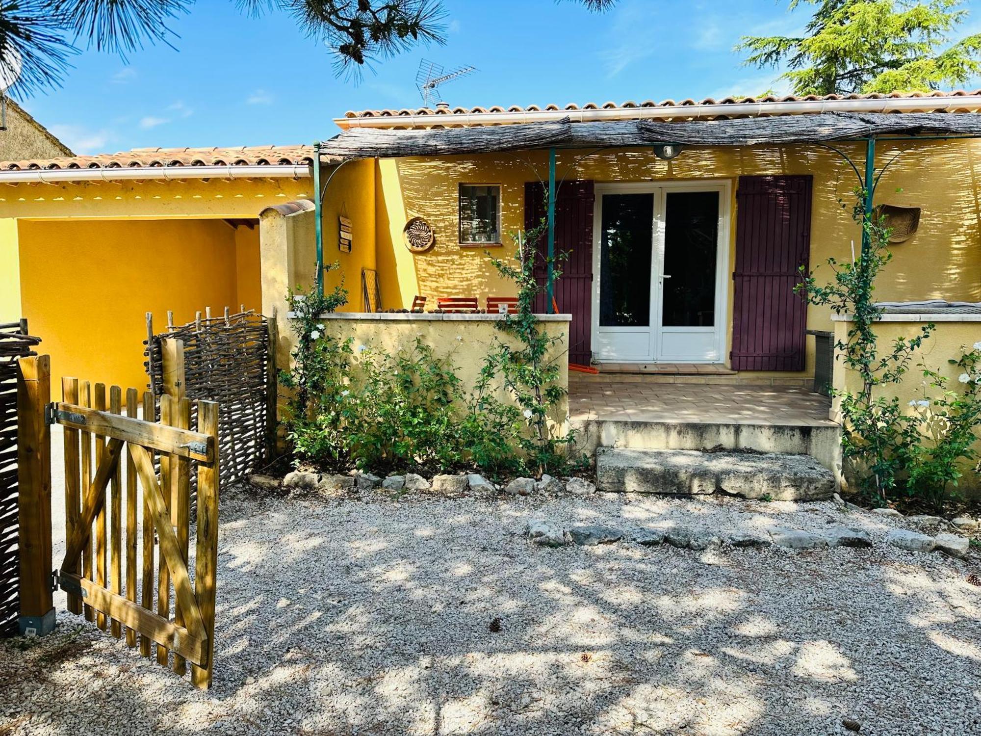 La Pitchoune : Gite Aux Pieds Des Alpilles Mouries Exterior photo